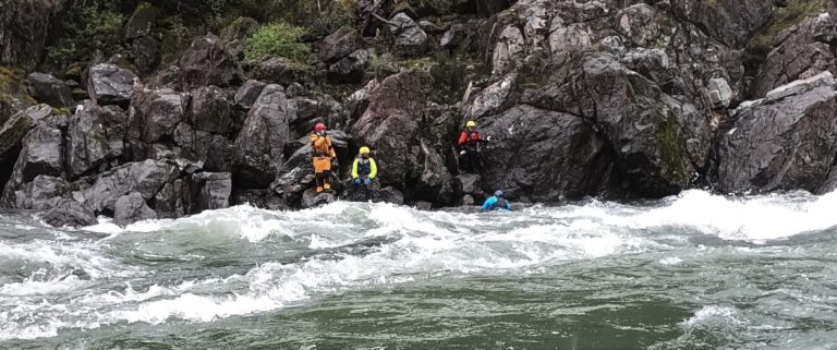 Read more about the article Whitewater PFD (Life Jacket) Flotation