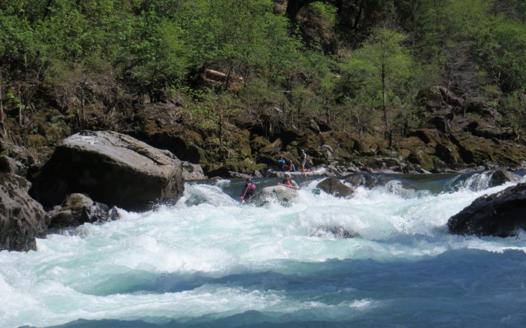 rafting Submarinle Hole rapid on the Illinois River