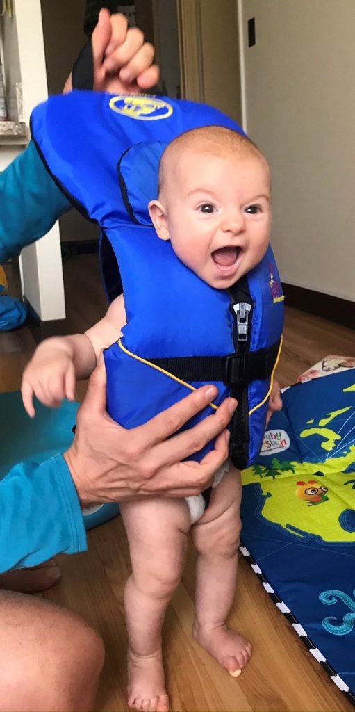 carry loop on baby life jacket works