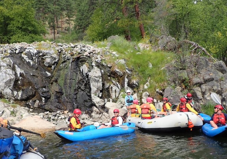 shows sunflower hotsprings on a Middle Fork Salmon Rafting Trip