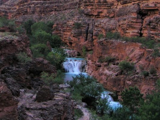 Grand Canyon – Beaver Falls on Havasu Creek Grand Canyon Rafting - hike to Havasu Canyon